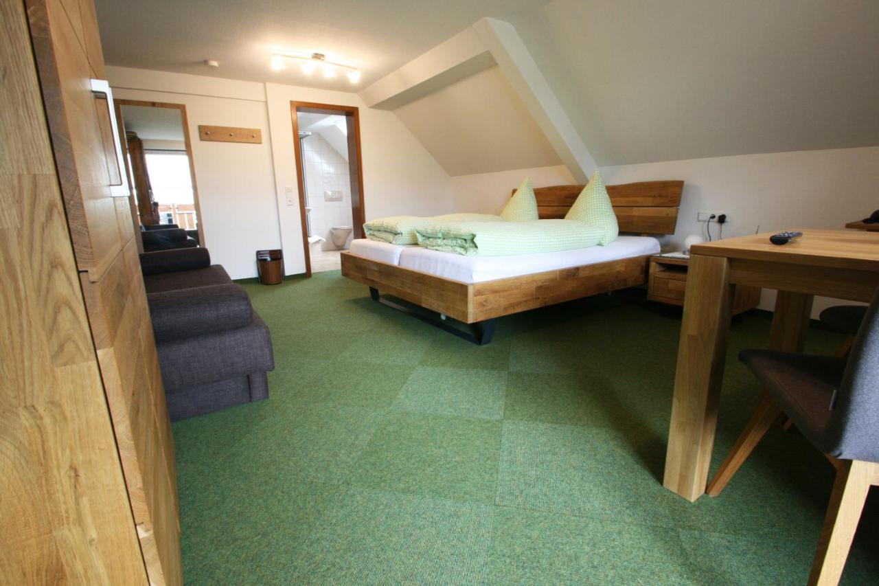Cafe-Pension Feldbergblick Титизее-Нойштадт Экстерьер фото