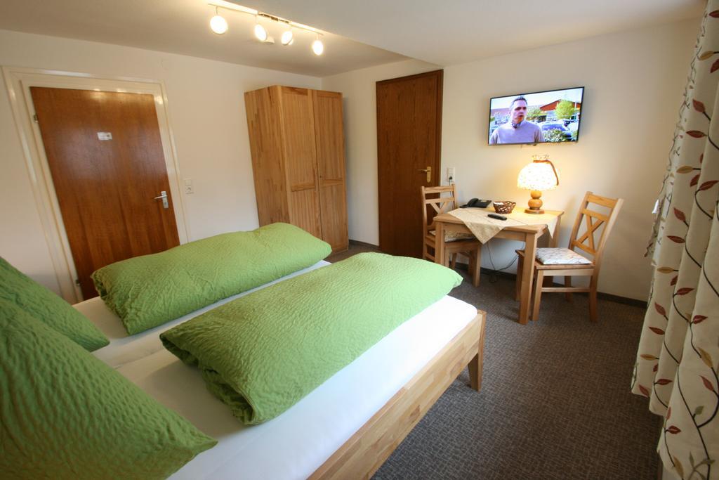 Cafe-Pension Feldbergblick Титизее-Нойштадт Экстерьер фото